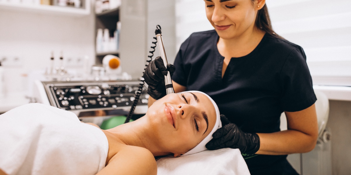 Woman making beauty procedures at a beauty salon